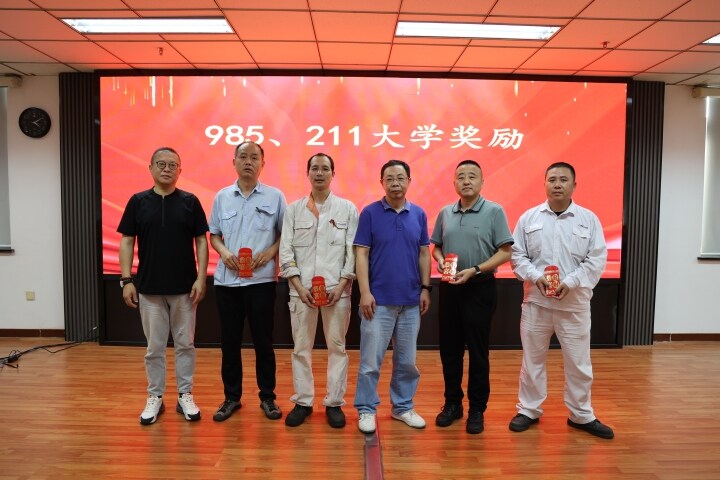 ����ͨ���������Ʒ���3.6��Ԫ��������ʱ�������ǲ�����Ա����Ů��ѧ¼ȡ������